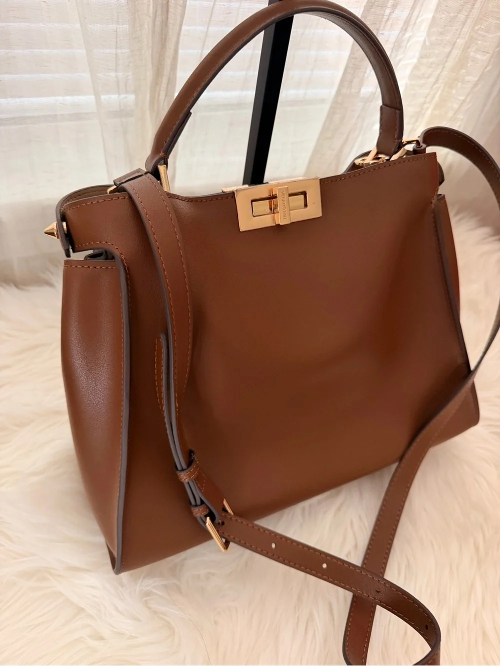 Verano Hill Classic Brown Leather Satchel with Top Handle and Adjustable Strap